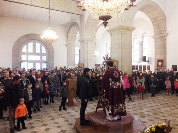 Литургија одслужена на Бадњи дан у Саборном храму у Никшићу
