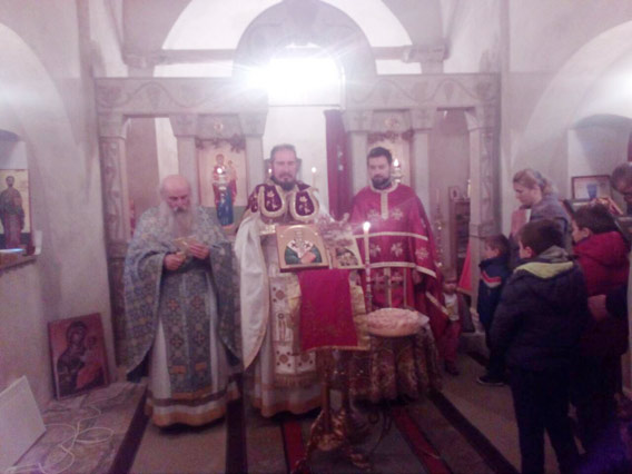 Литургија и храмовна слава у Бањанима