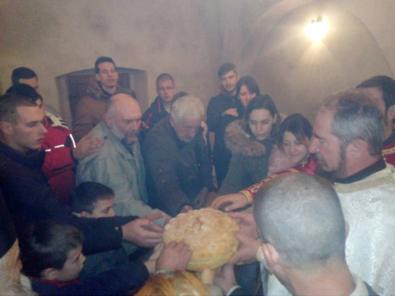 Литургија и храмовна слава у Бањанима