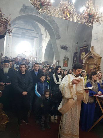 Поноћна Божићна Литургија у манастиру Ђурђеви Ступови