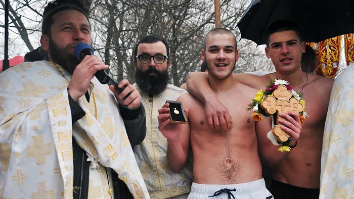 jan-2019-liturgija-i-plivanje-za-casni-krst-u-niksicu