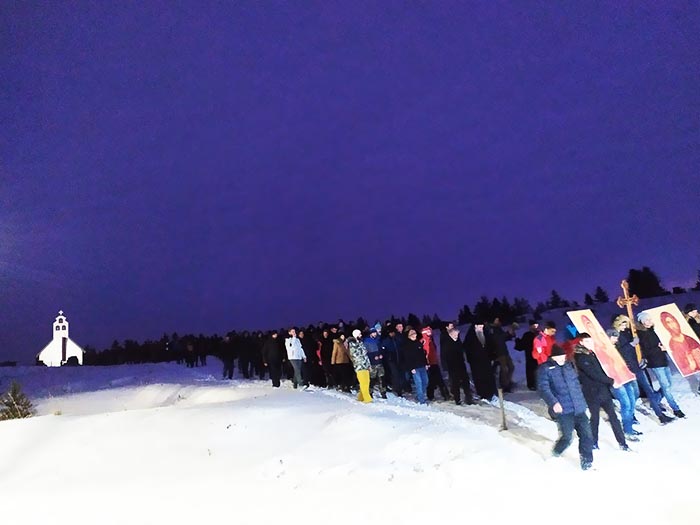 Молебан и свечана литија на Жабљаку