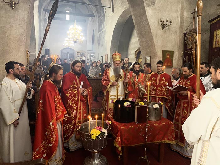 Крстовдан молитвено прослављен у манастиру Ђурђеви Ступови
