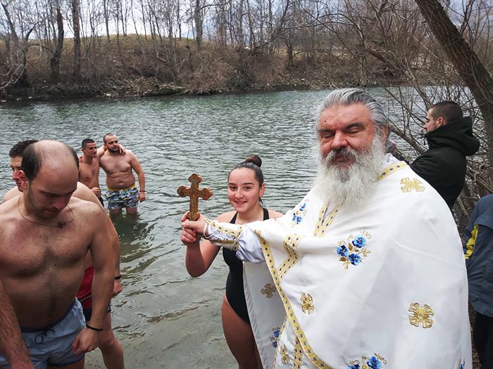 Литије и богојављенска пливања за Часни крст у Епархији будимљанско-никшићкој