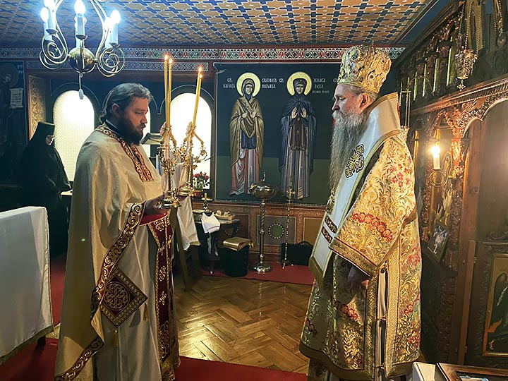 Архијерејска Литургија у Пећкој Патријаршији