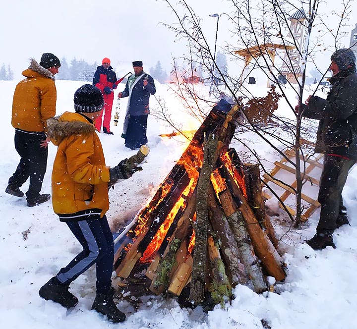 Литургија на Бадњи дан на Жабљаку