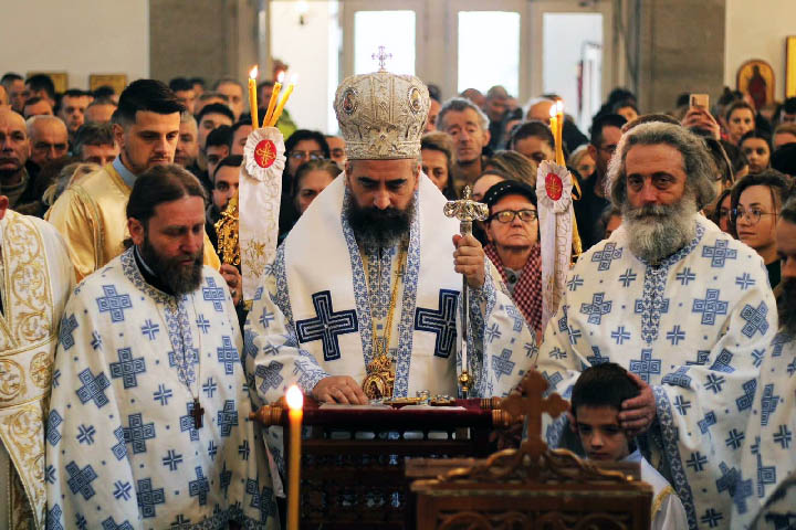 Епископ Методије на Богојављење служио Литургију са водоосвећењем у Никшићу
