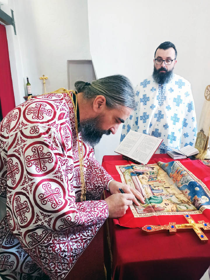 Епископ Методије у 33. недјељу Духовима служио Литургију у Драговој Луци