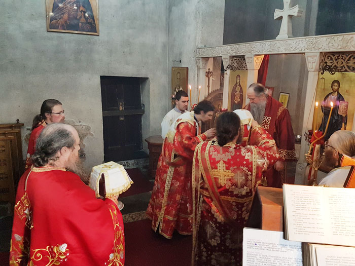 Литургија у манастиру Ђурђеви Ступови