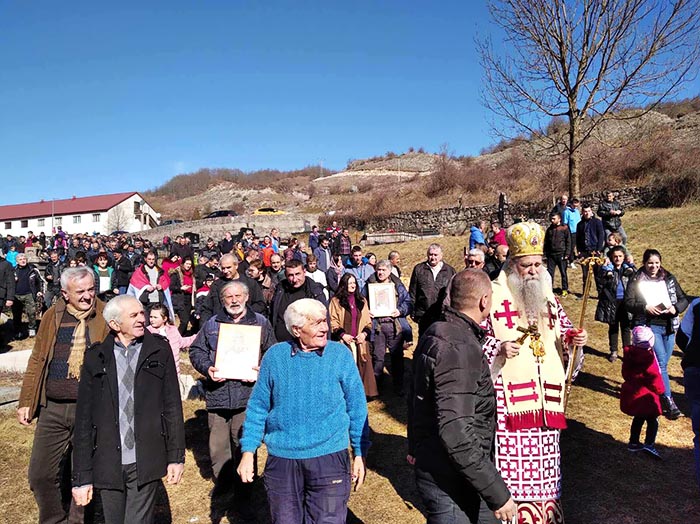 Владика Јоаникије предводио свенародну литију у Шавнику