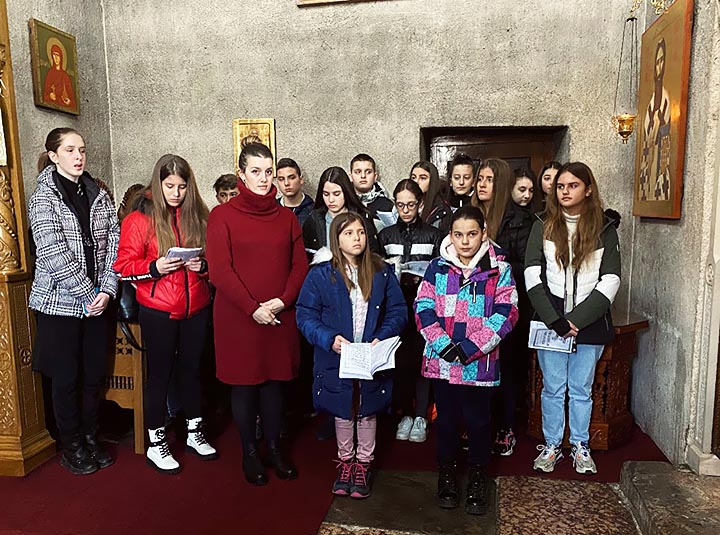 Литургија у манастиру Ђурђеви Ступови уз појање новооснованог хора „Младенци“