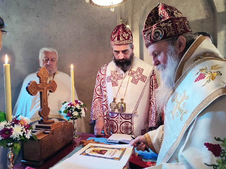 Епископи славонски Јован и будимљанско-никшићки Методије богослужили у манастиру Вољавац