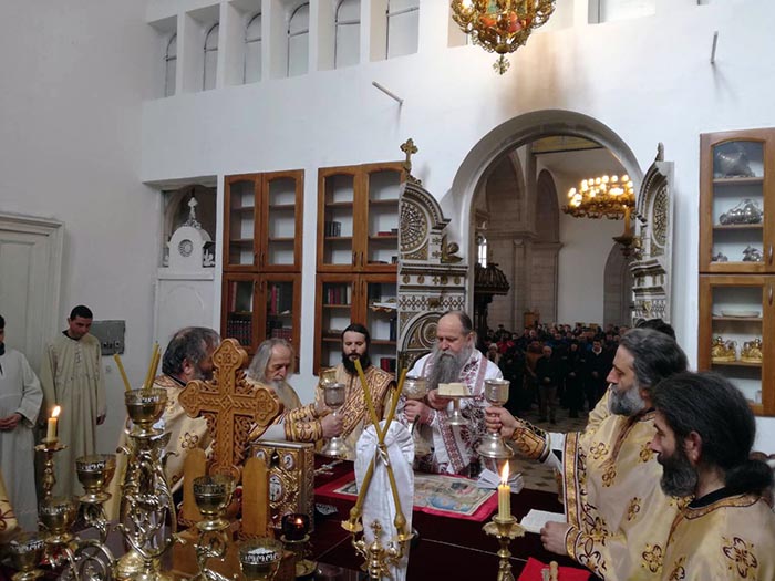 Литургија у Саборном храму у Никшићу