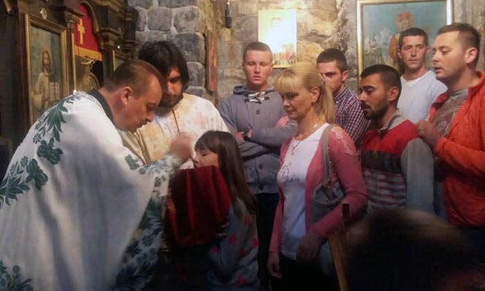 Литургију у цркви Светих Апостола Петра и Павла служио протојереј Дарко Пејић