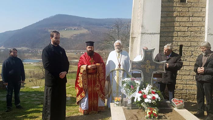 Помен мати Евангелији у Вољавцу