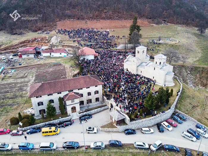 На Молебану у Беранама Епископ Јоаникије