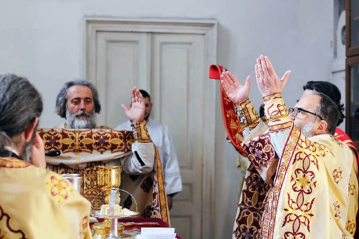 Крстопоклона недјеља у Саборном храму у Никшићу