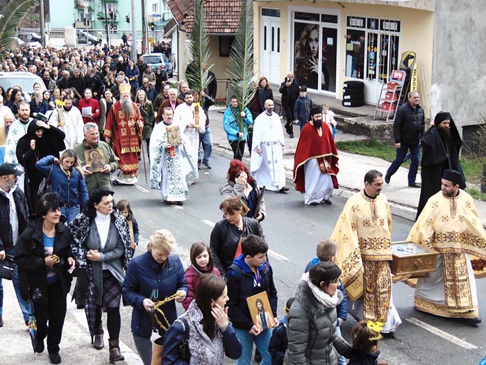 Епископ Јоаникије на празник Цвијети служио у Саборној цркви Светих Петра и Павла у Бијелом Пољу