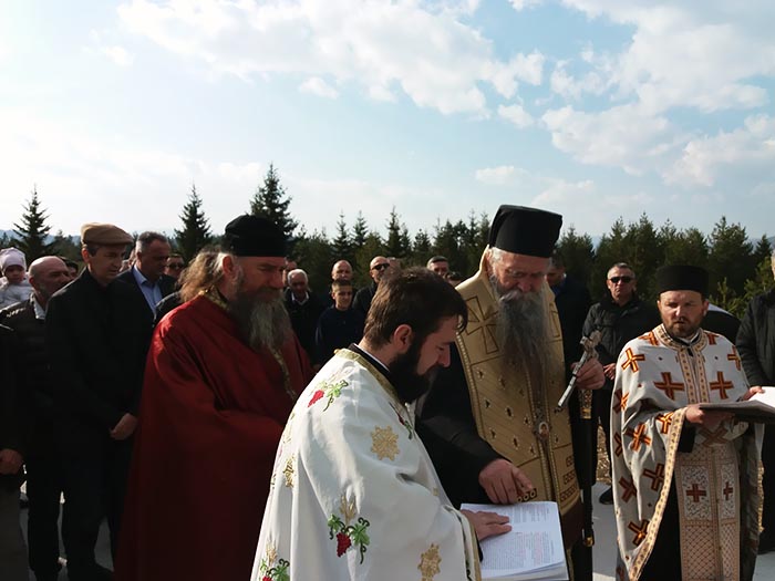 Освештан камен темељац за храм Светог апостола и јеванђелисте Луке