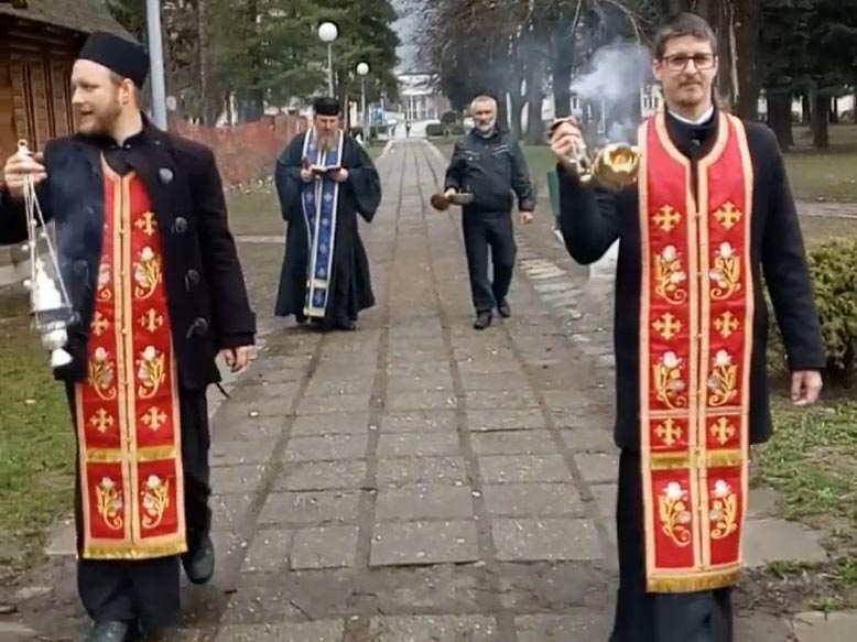 Молитвеа литија у Беранама