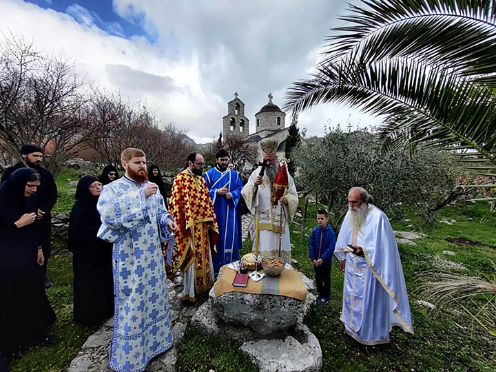 Манастир Бешка прославио храмовну славу, богослужио владика Јоаникије