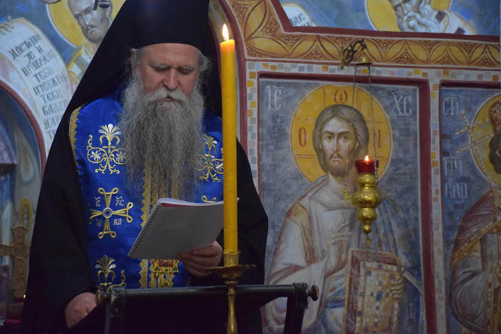 Владика Јоаникије служио Прво бденије у манастиру на Немањином граду