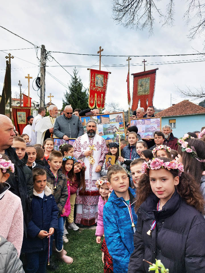 Цвијети молитвено и свечано прослављене у Бијелом Пољу