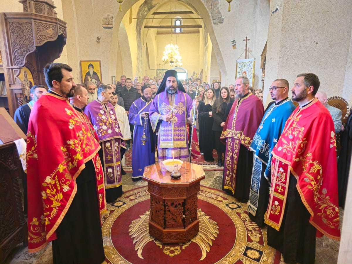 Четрдесетодневни помен блаженог спомена протојереју-ставрофору Драгану Ристићу