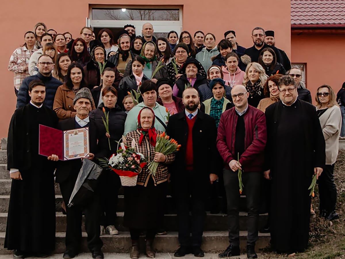 Румунска епархија одала почаст мајци која је родила 19-ро деце