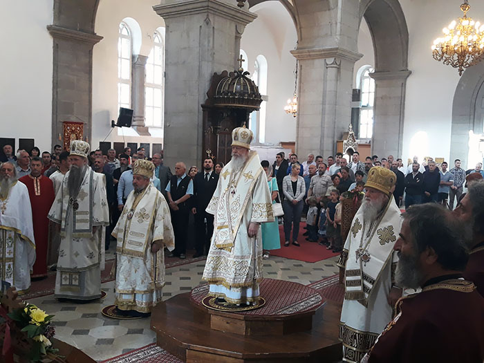 Васељенско православље у Никшићу