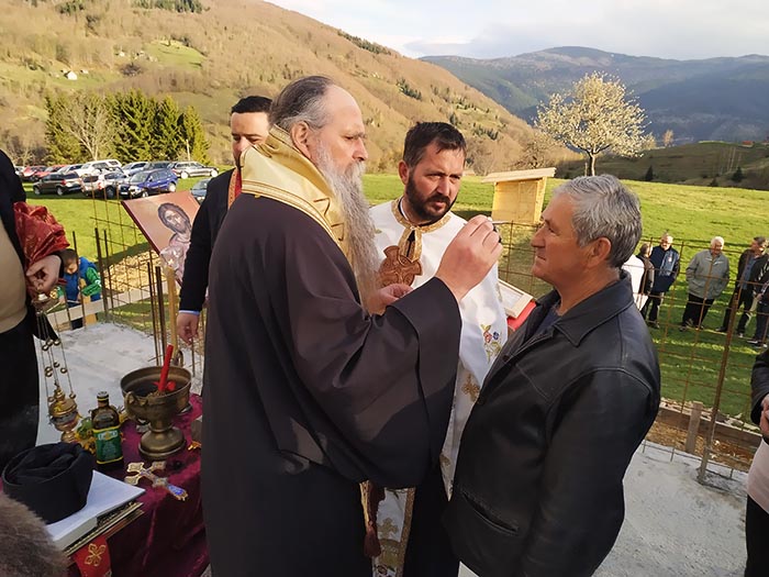 Освећење темеља цркве Светог Николаја у селу Главаце код Берана