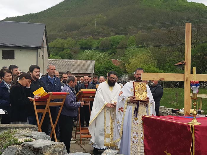 Света Литургија и слава храма у Мартиновићима код Гусиња
