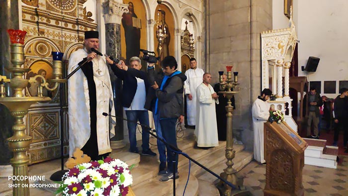 Молебан за Владику Јоаникија и свештенство