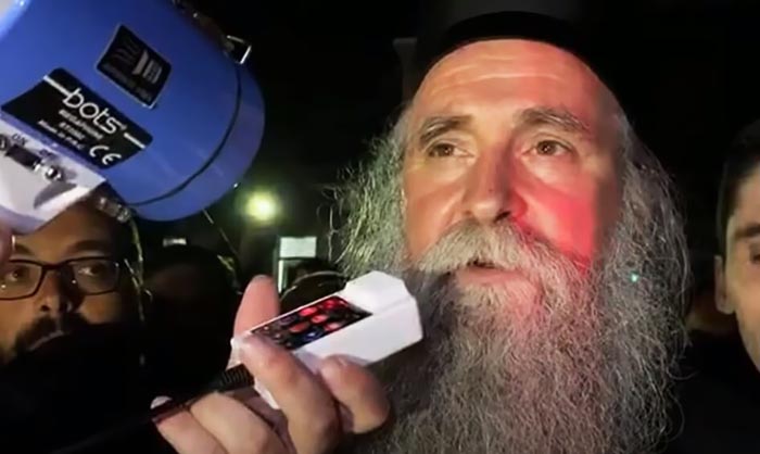 Владика Јоаникије и свештеници пуштени на слободу (уживо)