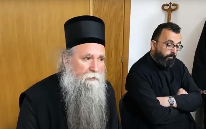 Владика Јоаникије пред хапшење