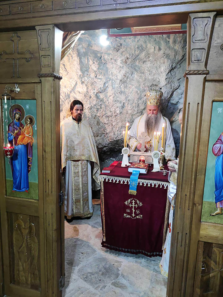 Постављен нови настојатељ манастира Урошевица