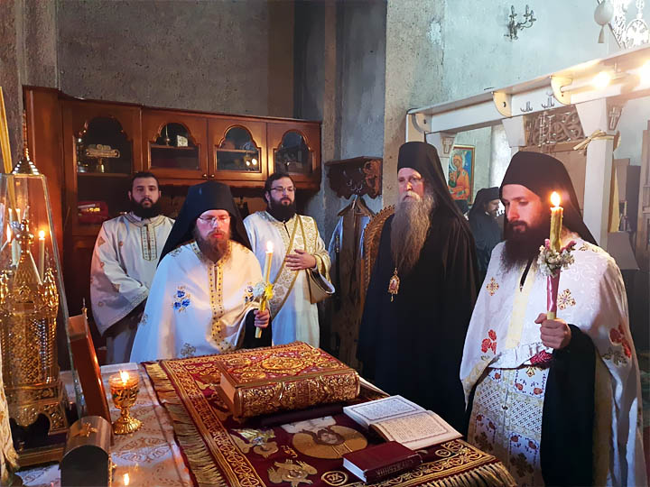 Празнично бденије у манастиру Ђурђеви Ступови