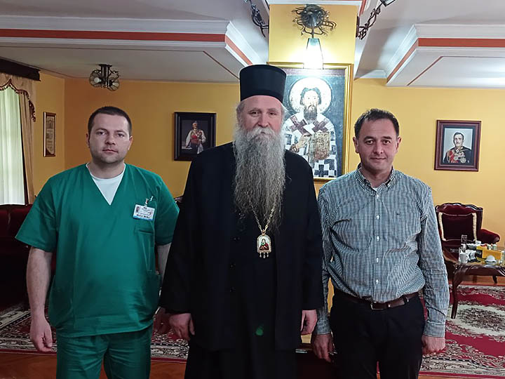 maj-2021-vladika-joanikije-primio-prvu-dozu-vakcine