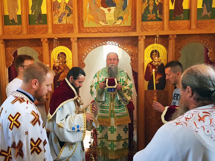 Архијерејска Литургија у храму Свете Тројице у селу Маште