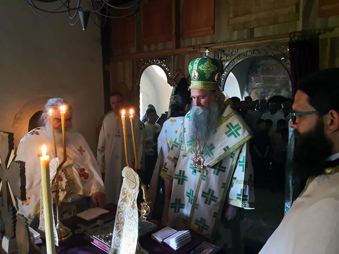 Тројчиндан прослављен у манастиру Брезојевица код Плава