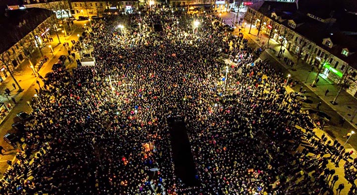 Надалеко се шири дух слободе: Духовни отпор сили безумља