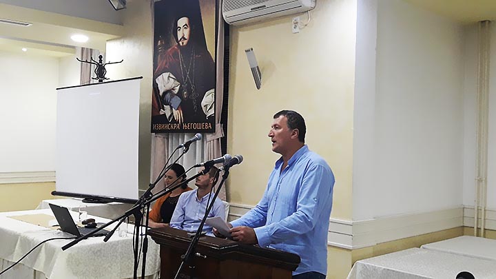 Трибина „Три боје Црне Горе – вјера, језик, писмо“ одржана у Никшићу