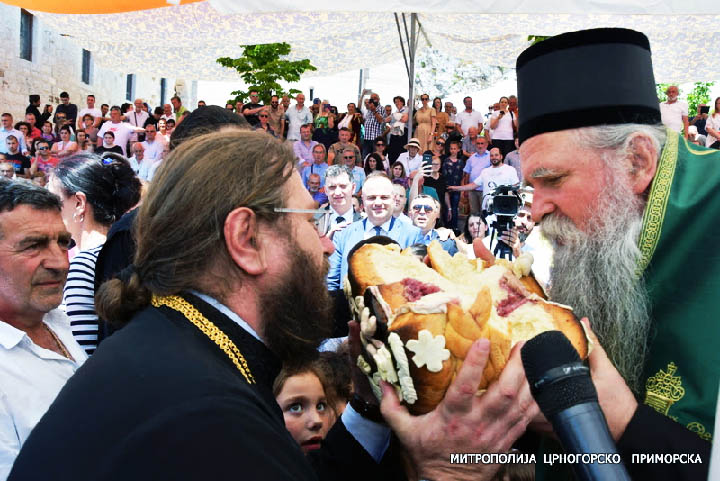 Новоизабрани Митрополит Јоаникије у Стањевићима