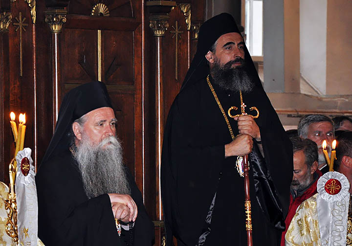 Вјерни народ са радошћу и љубављу дочекао новоизабране Митрополита Јоаникија и Епископа Методија