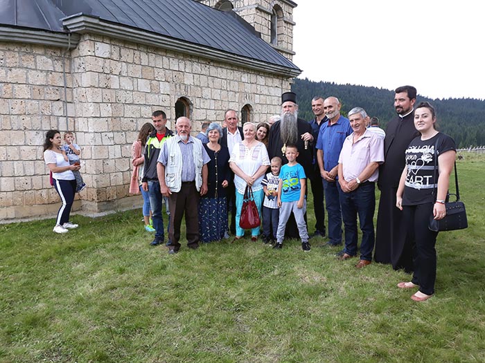 Епископ Јоаникије посјетио село Барице код Бијелог Поља