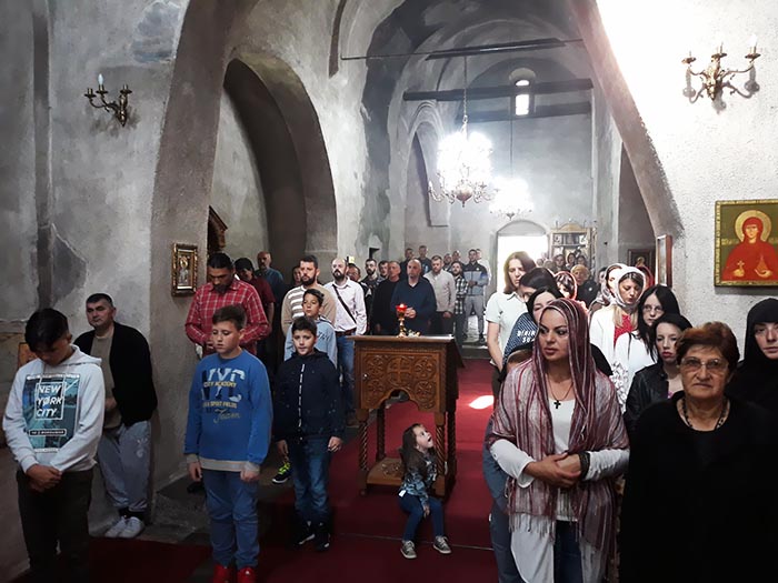 У пету недјељу по Духовима Литургија служена у Ђурђевим Ступовима