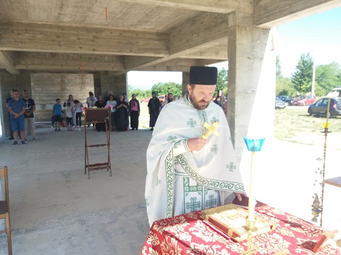 Литургија на празник Пресвете Богородице Тројеручице у Кличеву