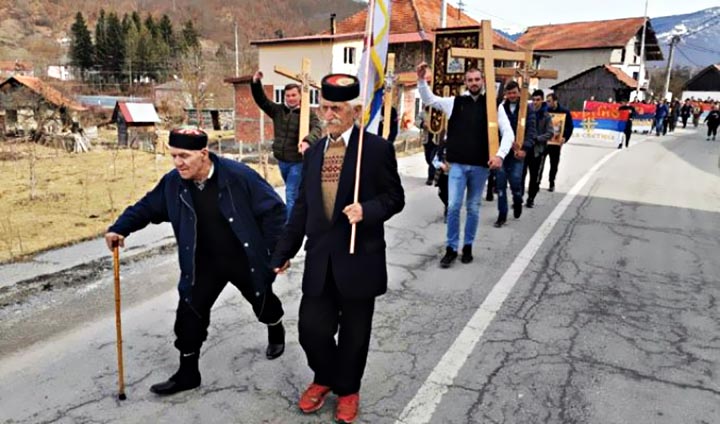 За само два дана 1150 пензионера потписало подршку СПЦ у Црној Гори