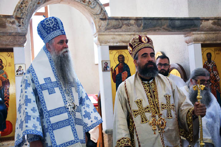 Архијерејска Литургија у Трепчи