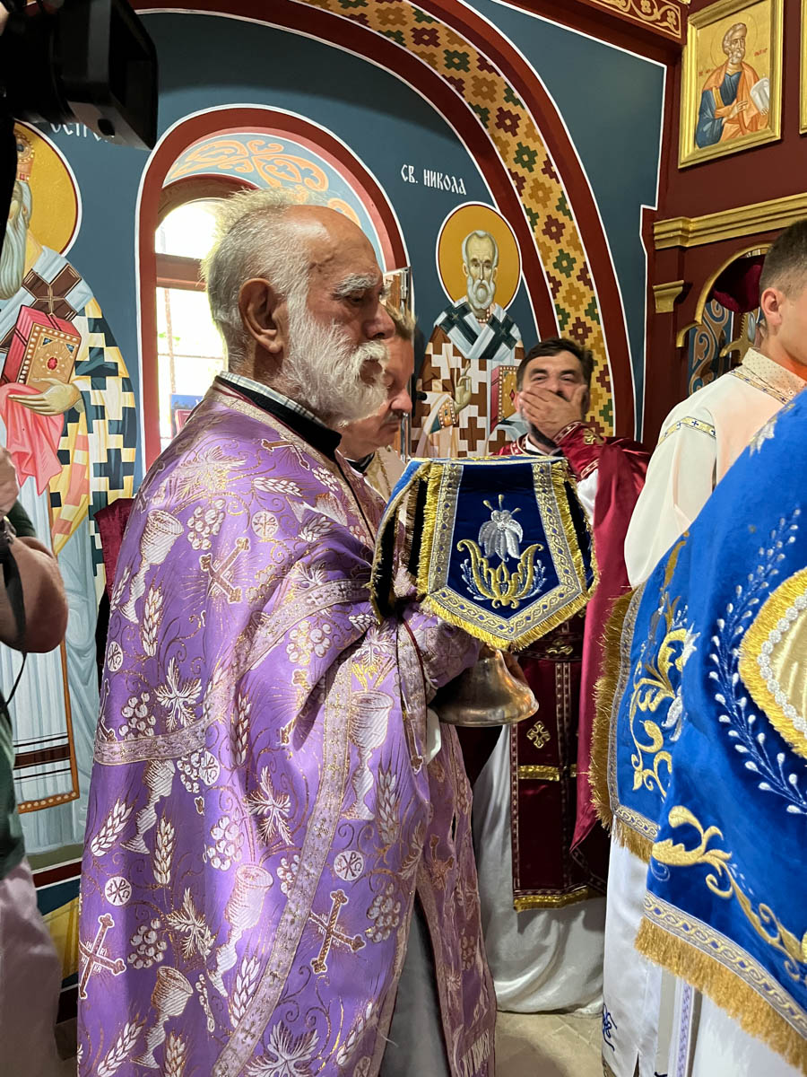 Преосвећени Епископ Методије богослужио у Штитарицама код Мојковца